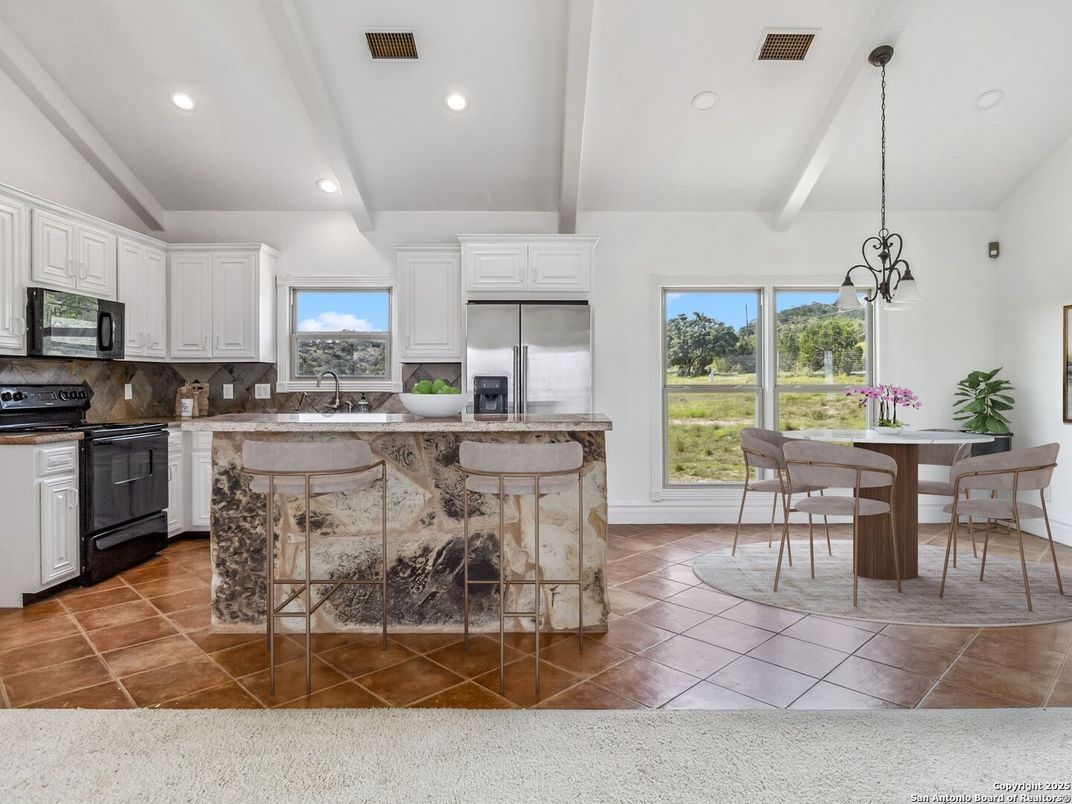 Dining room, Interior, Kitchen, Pendant Lights, Recessed Lighting, Stainless Steel Appliances
