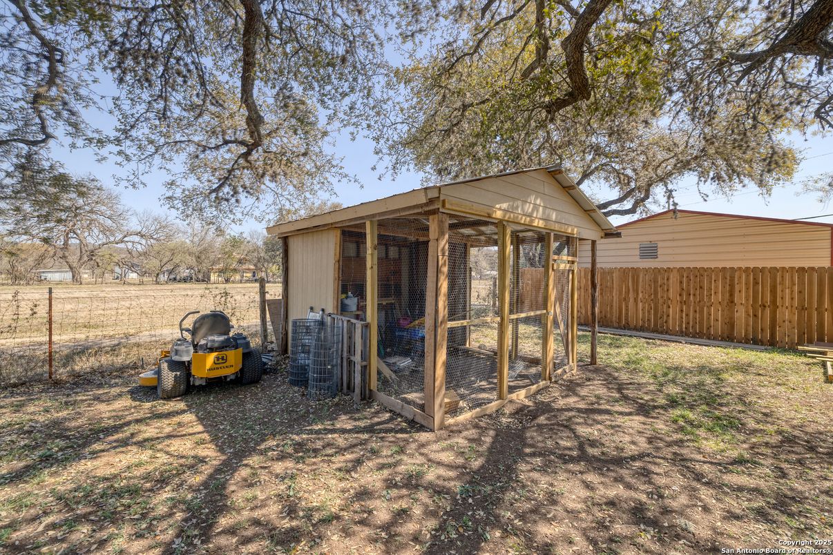 Backyard, Exterior