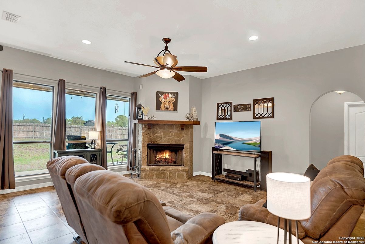 Fireplace, Interior, Living room, Recessed Lighting