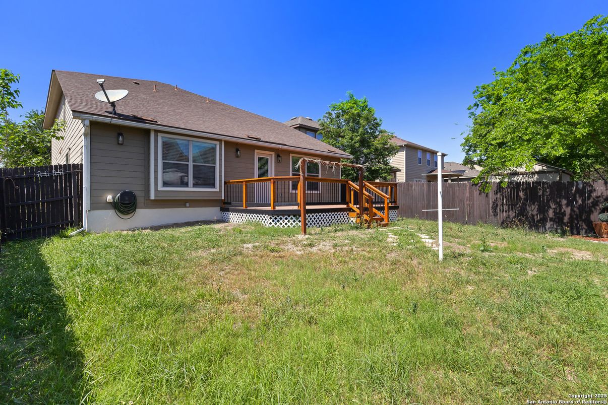 Backyard, Exterior
