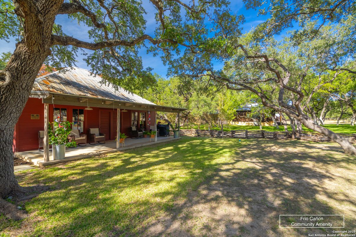 Backyard, Exterior