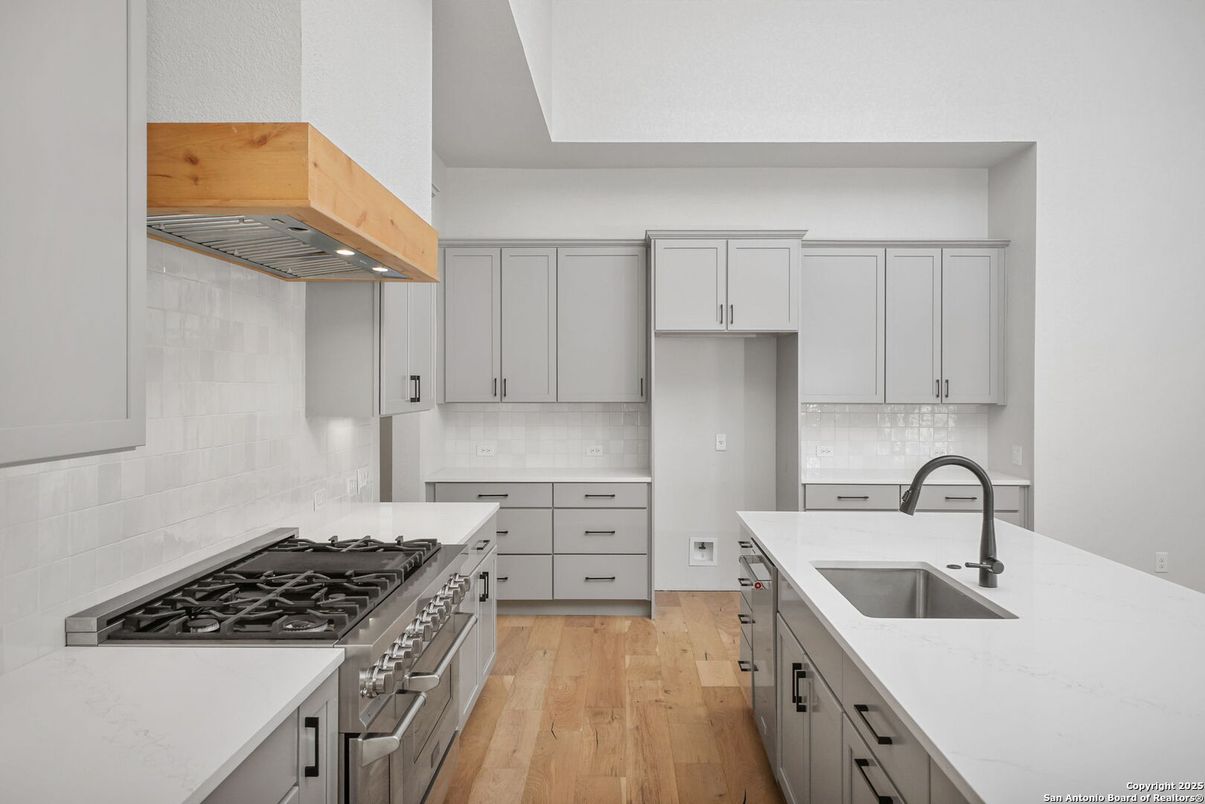 Interior, Kitchen, Wood Texture Flooring