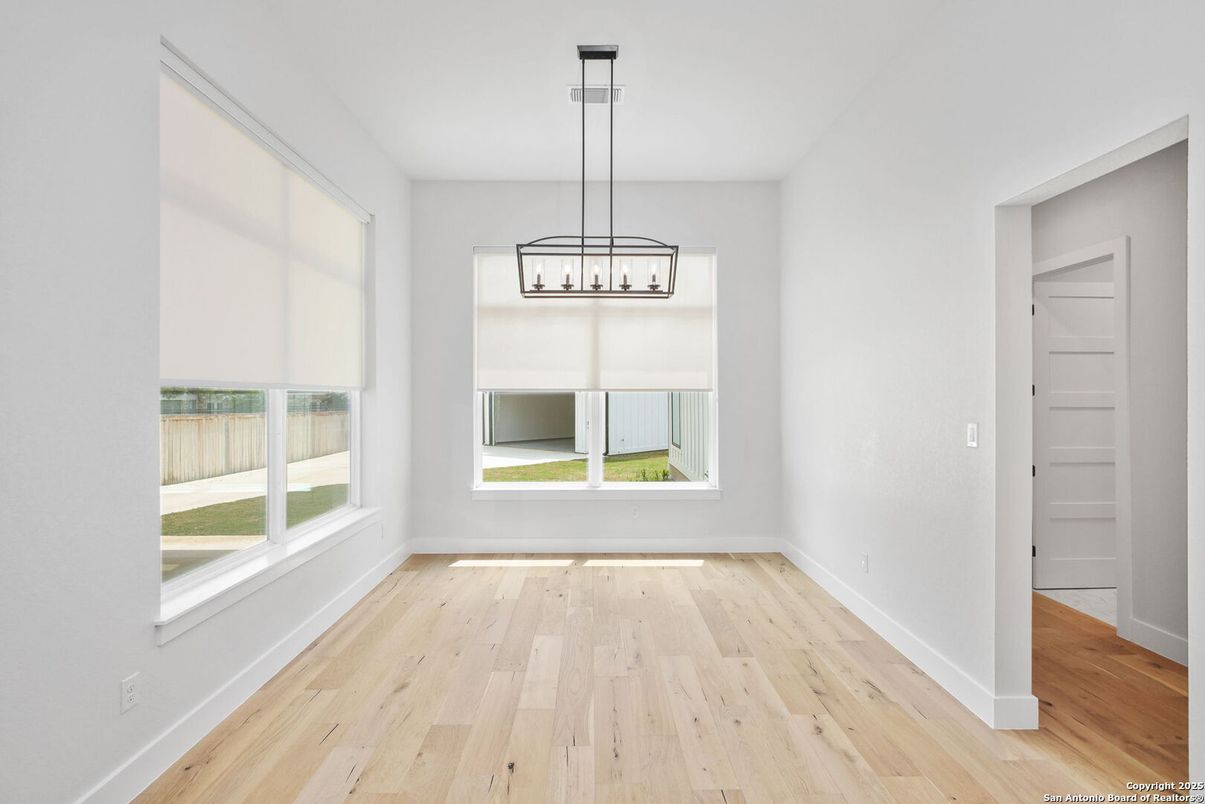 Empty room, Interior, Pendant Lights, Wood Texture Flooring