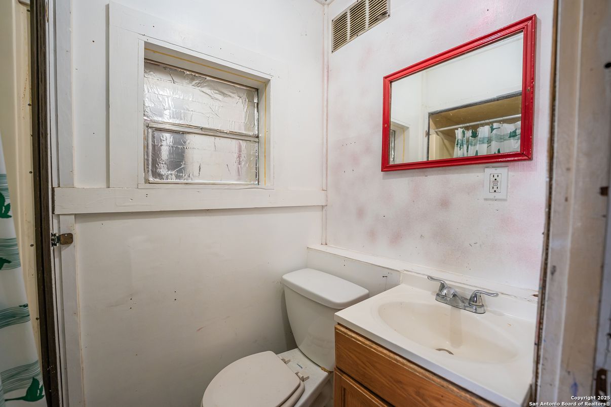 Bathroom, Interior