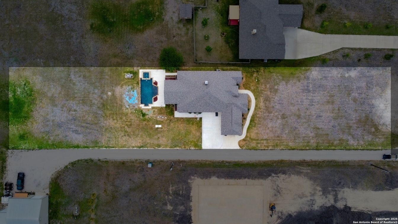 Exterior, Drone