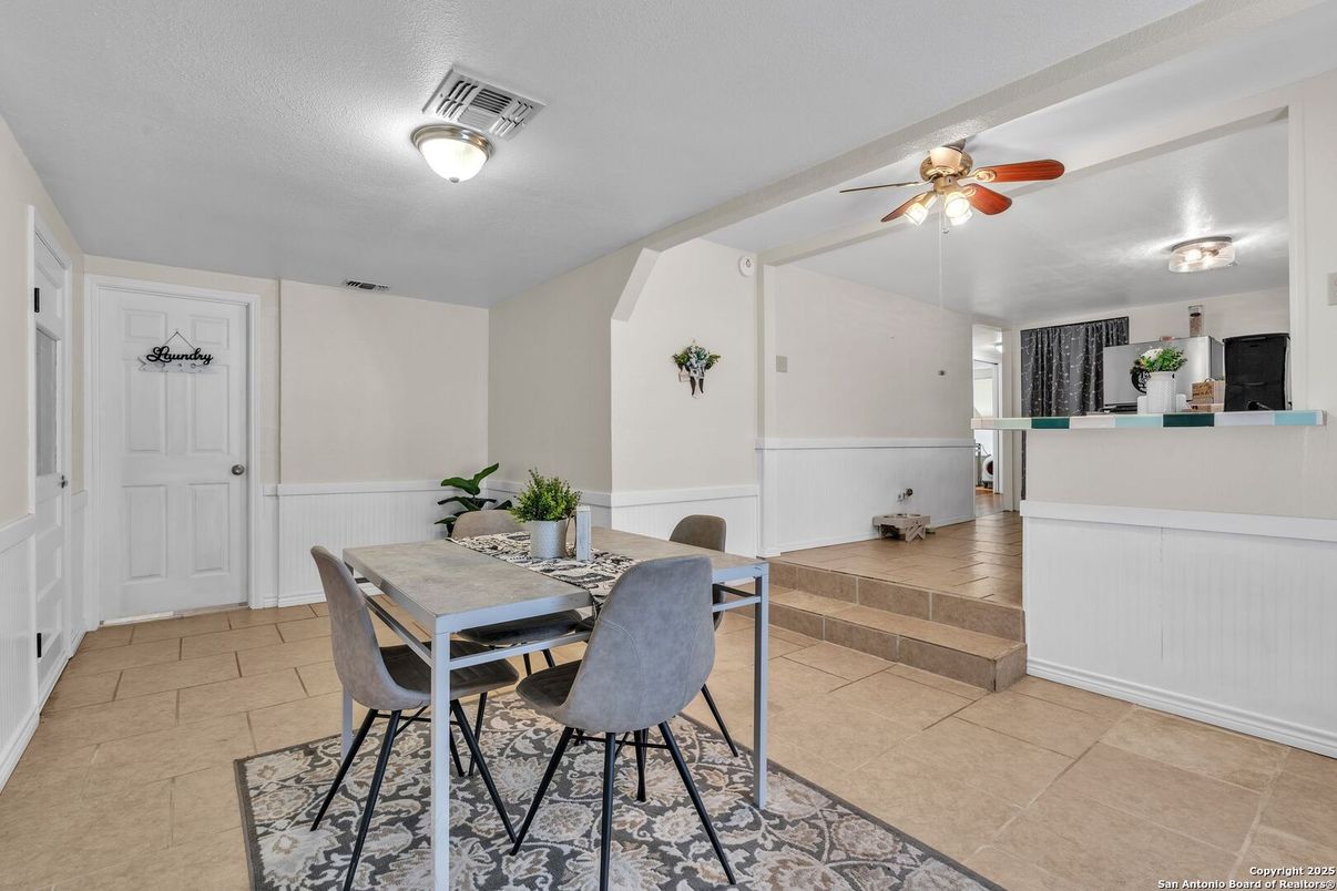 Dining room, Interior