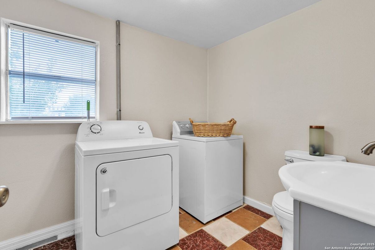 Interior, Washer
