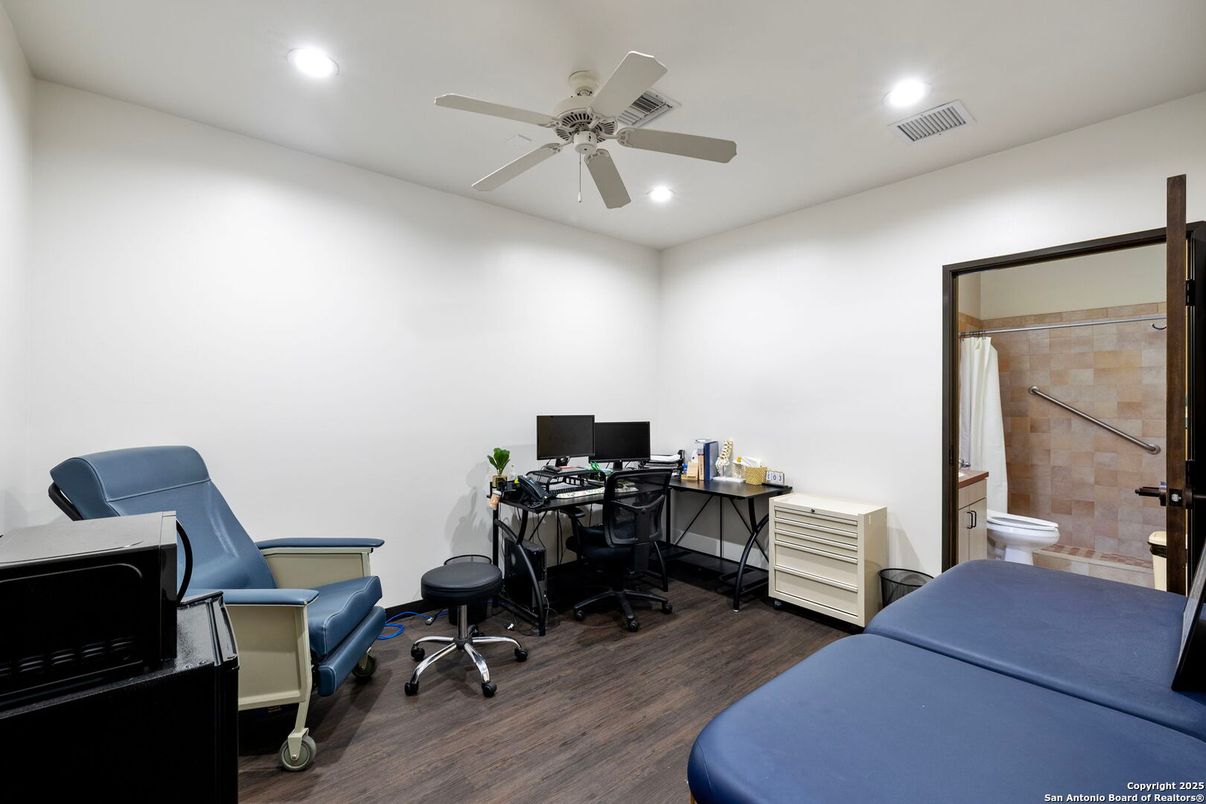 Home Office, Interior, Recessed Lighting, Wood Texture Flooring