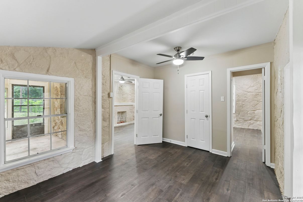 Empty room, Interior, Marble Walls, Stone Walls, Wood Texture Flooring