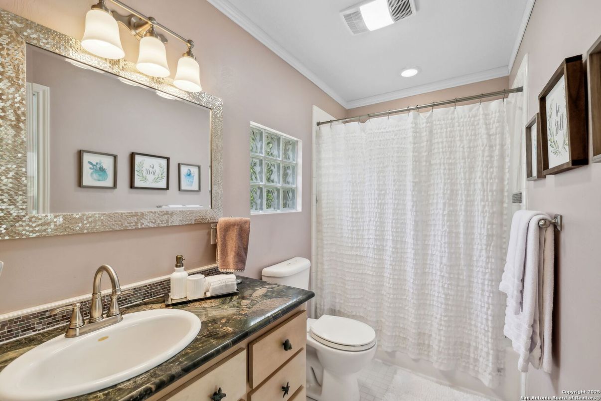Bathroom, Interior, Recessed Lighting