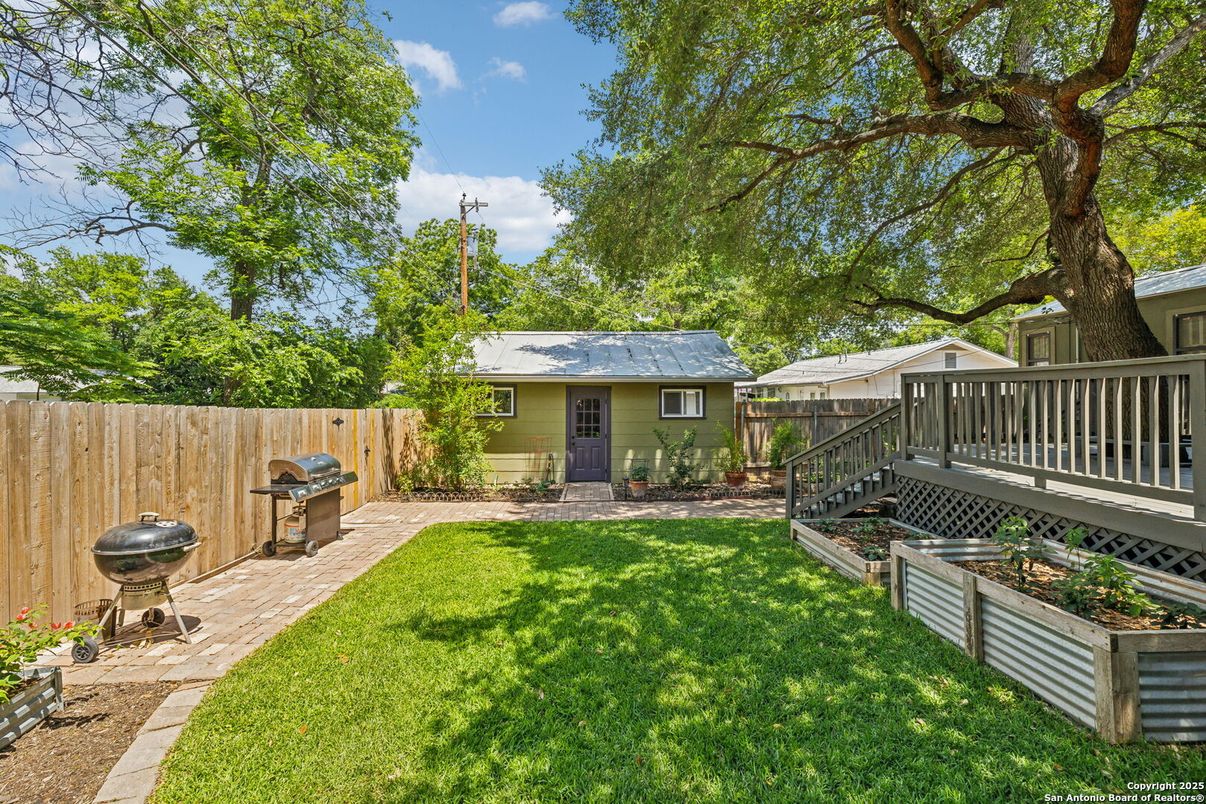 Backyard, Exterior