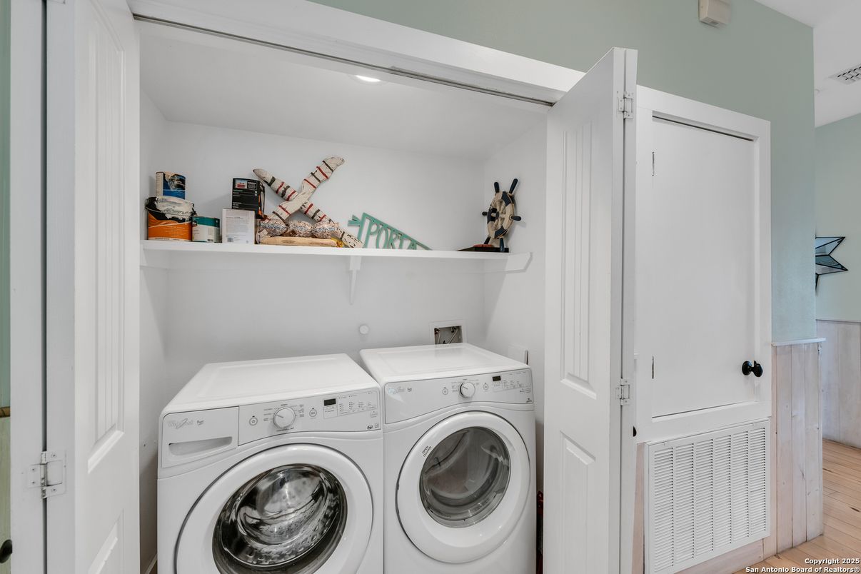 Interior, Recessed Lighting, Utility Closets, Washer, Wood Texture Flooring