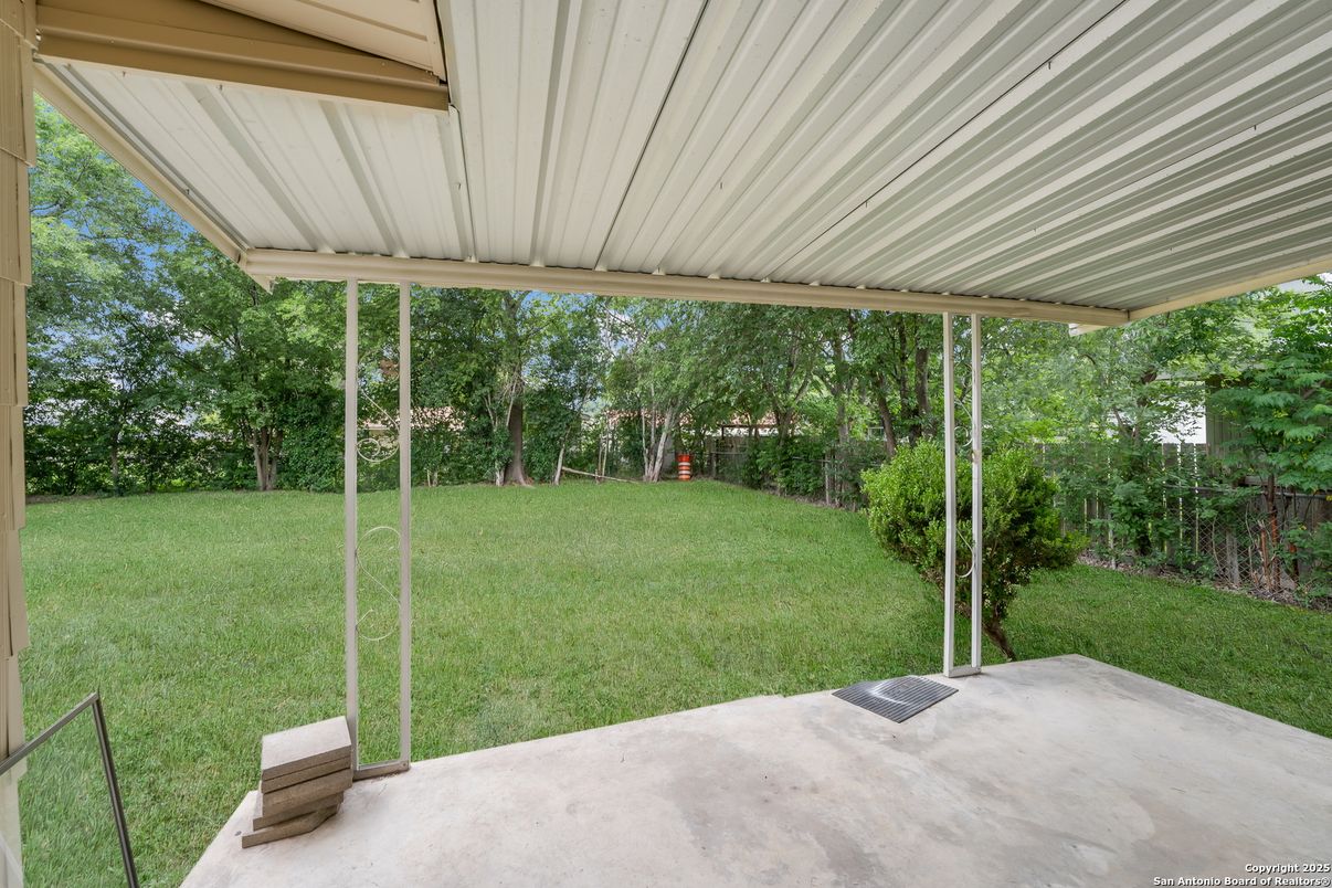 Backyard, Exterior