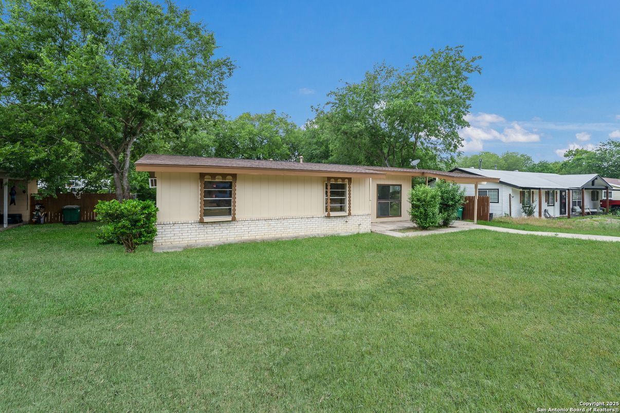 Backyard, Exterior