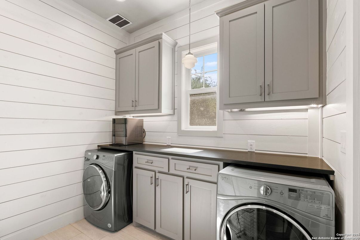 Interior, Pendant Lights, Recessed Lighting, Washer