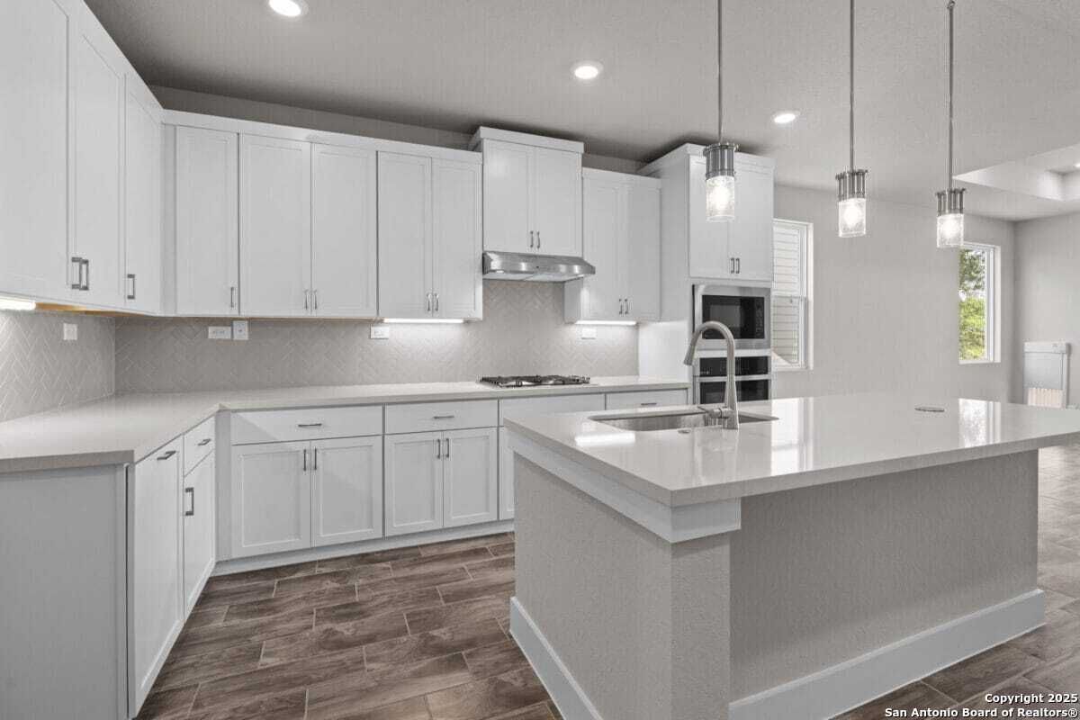 Interior, Kitchen, Pendant Lights, Recessed Lighting, Wood Texture Flooring