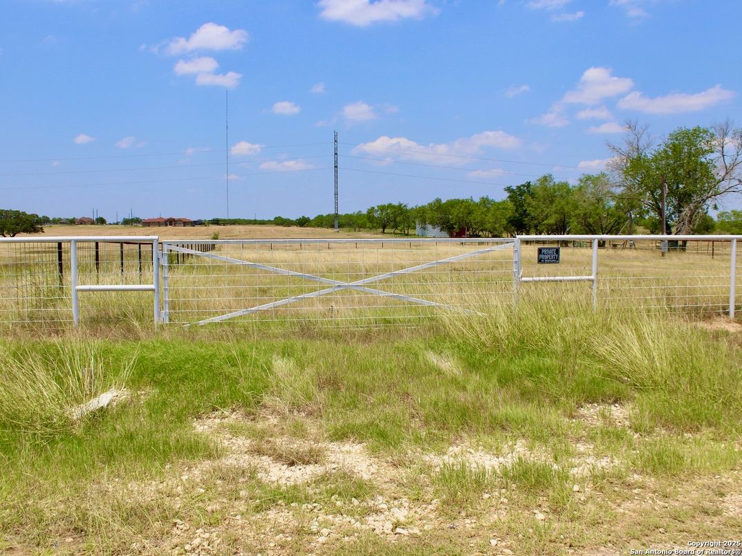 Exterior, Tennis Courts