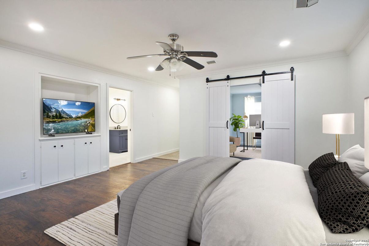 Bedroom, Interior, Recessed Lighting, Wood Texture Flooring