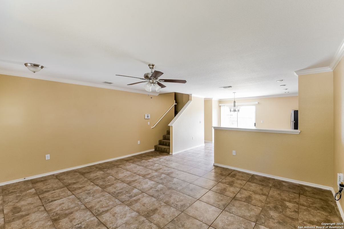 Empty room, Interior, Recessed Lighting