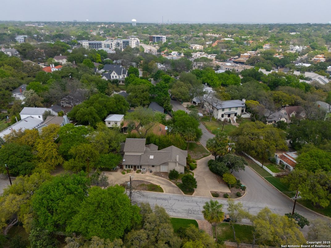 Exterior, Drone