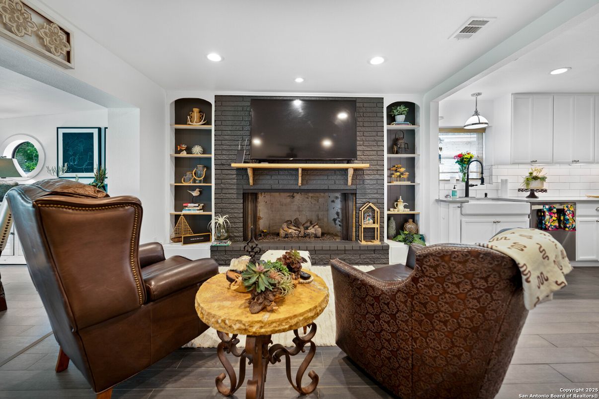 Fireplace, Interior, Kitchen, Living room, Pendant Lights, Recessed Lighting, Wood Texture Flooring