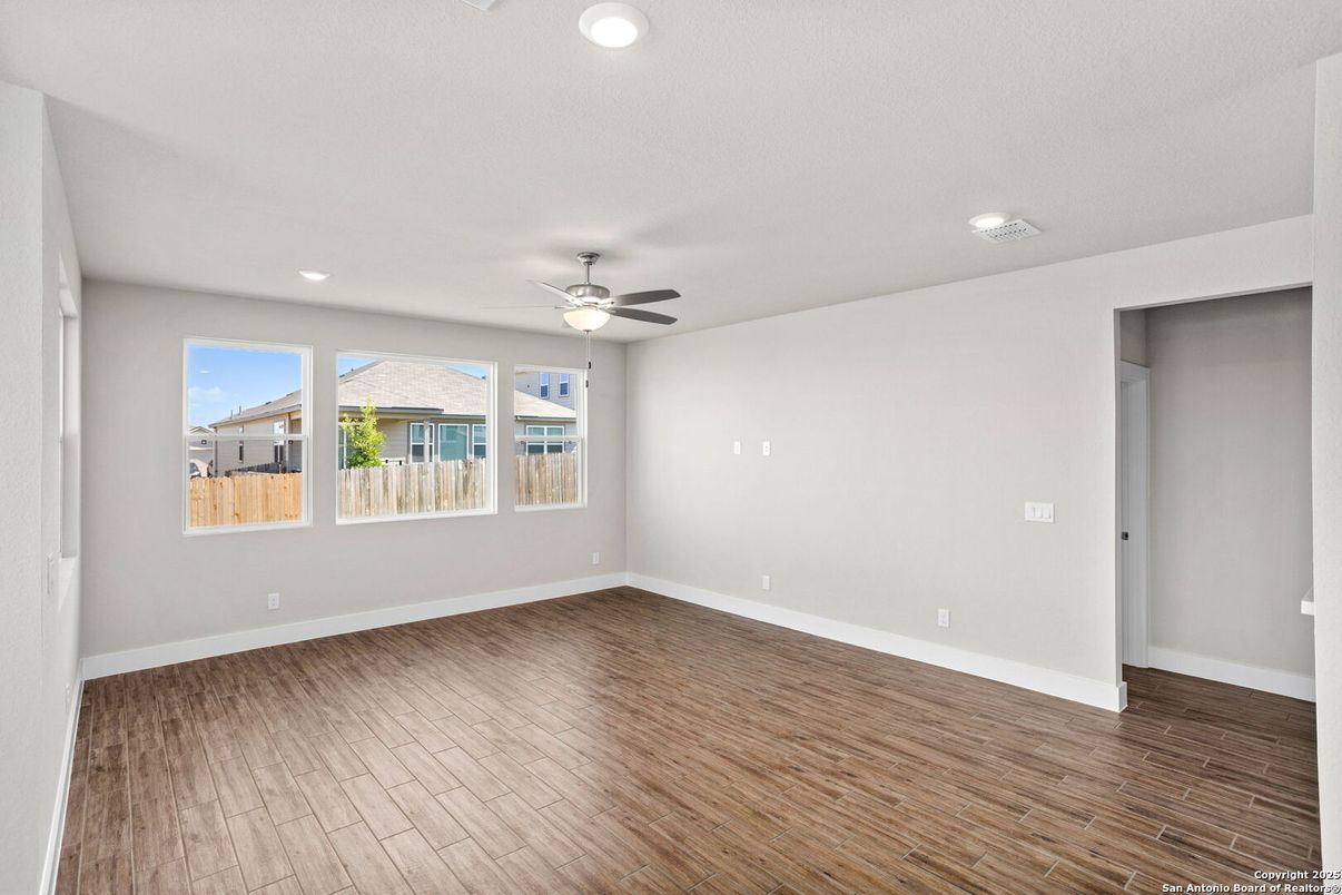 Empty room, Interior, Recessed Lighting, Wood Texture Flooring