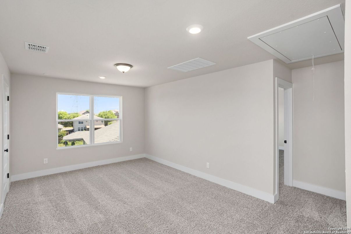 Empty room, Interior, Recessed Lighting
