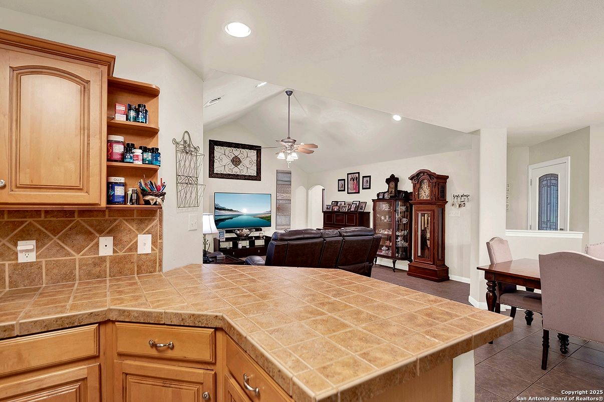 Dining room, Interior, Living room, Recessed Lighting