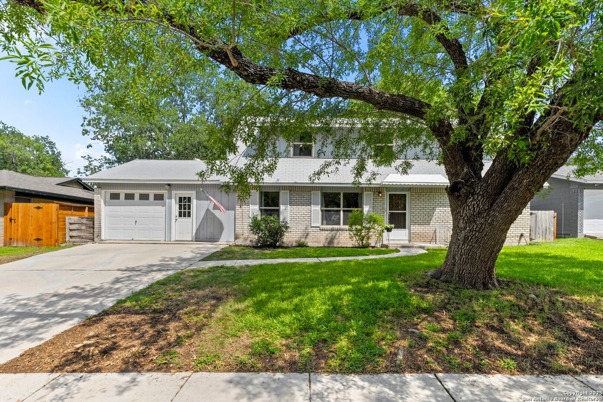 Attached, Detached Garage, Exterior, Facade, Ranch