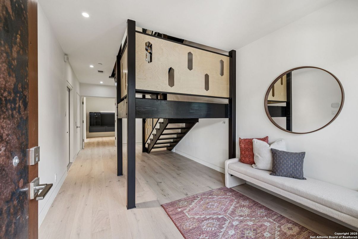 Interior, Recessed Lighting, Wood Texture Flooring