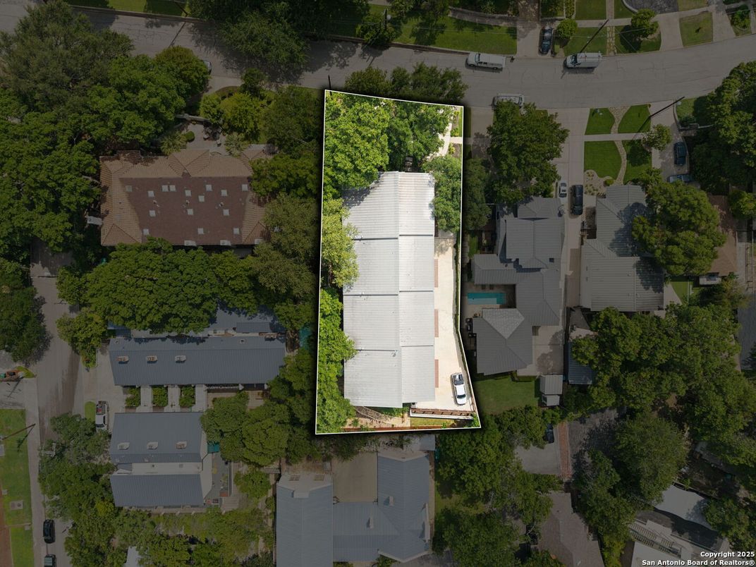 Exterior, Drone