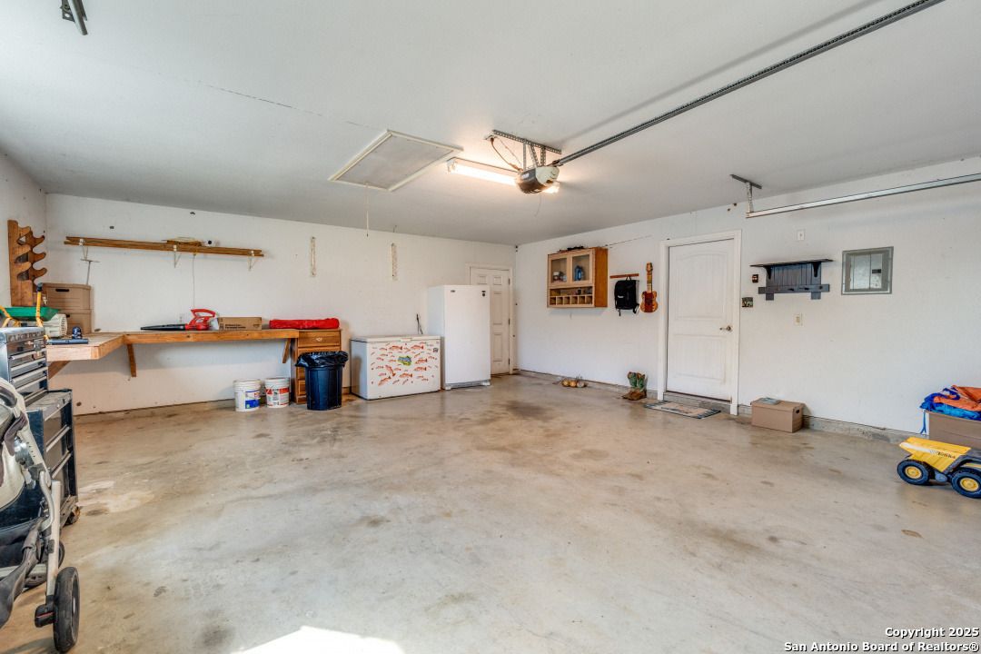 Garage, Interior