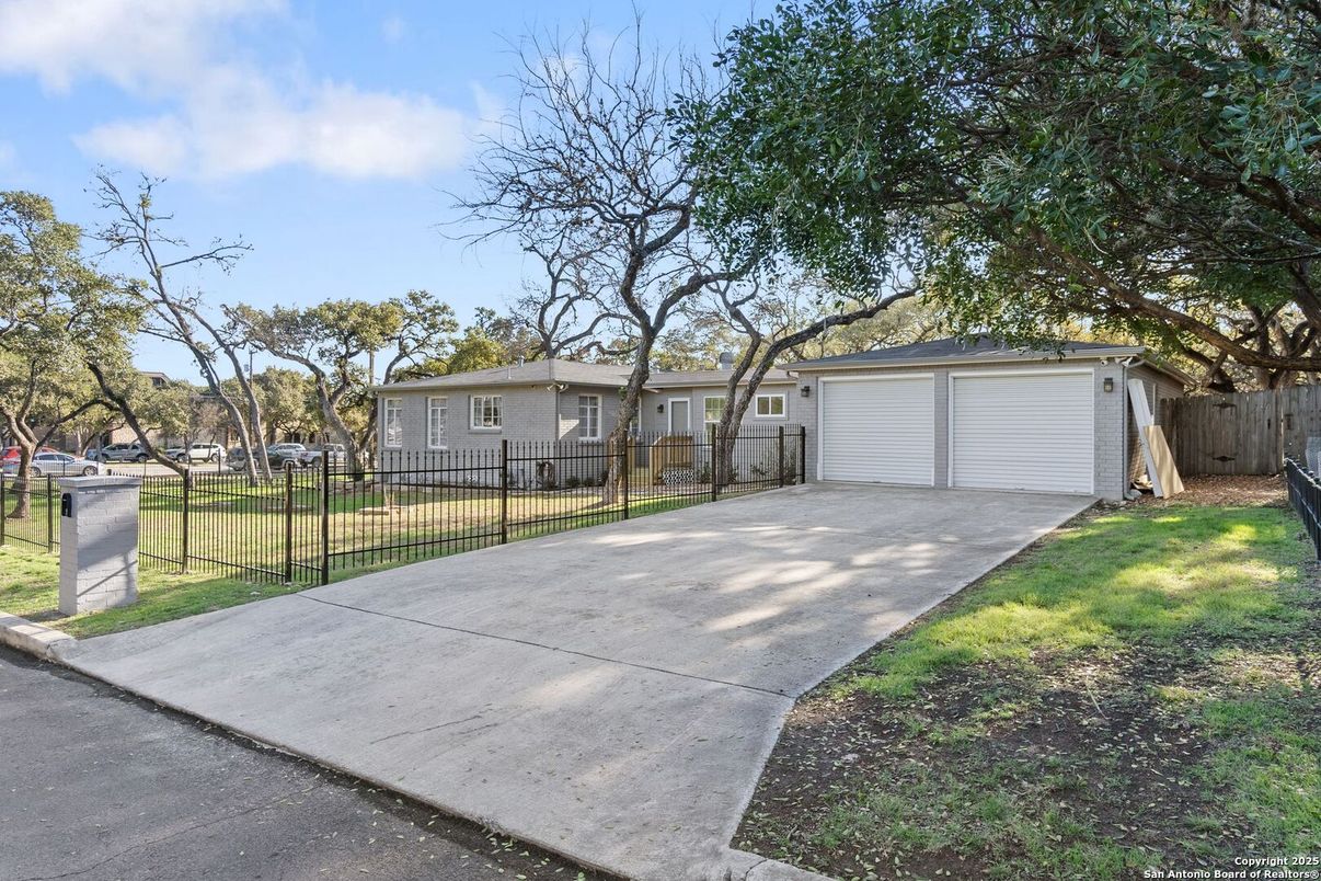 Backyard, Detached Garage, Exterior