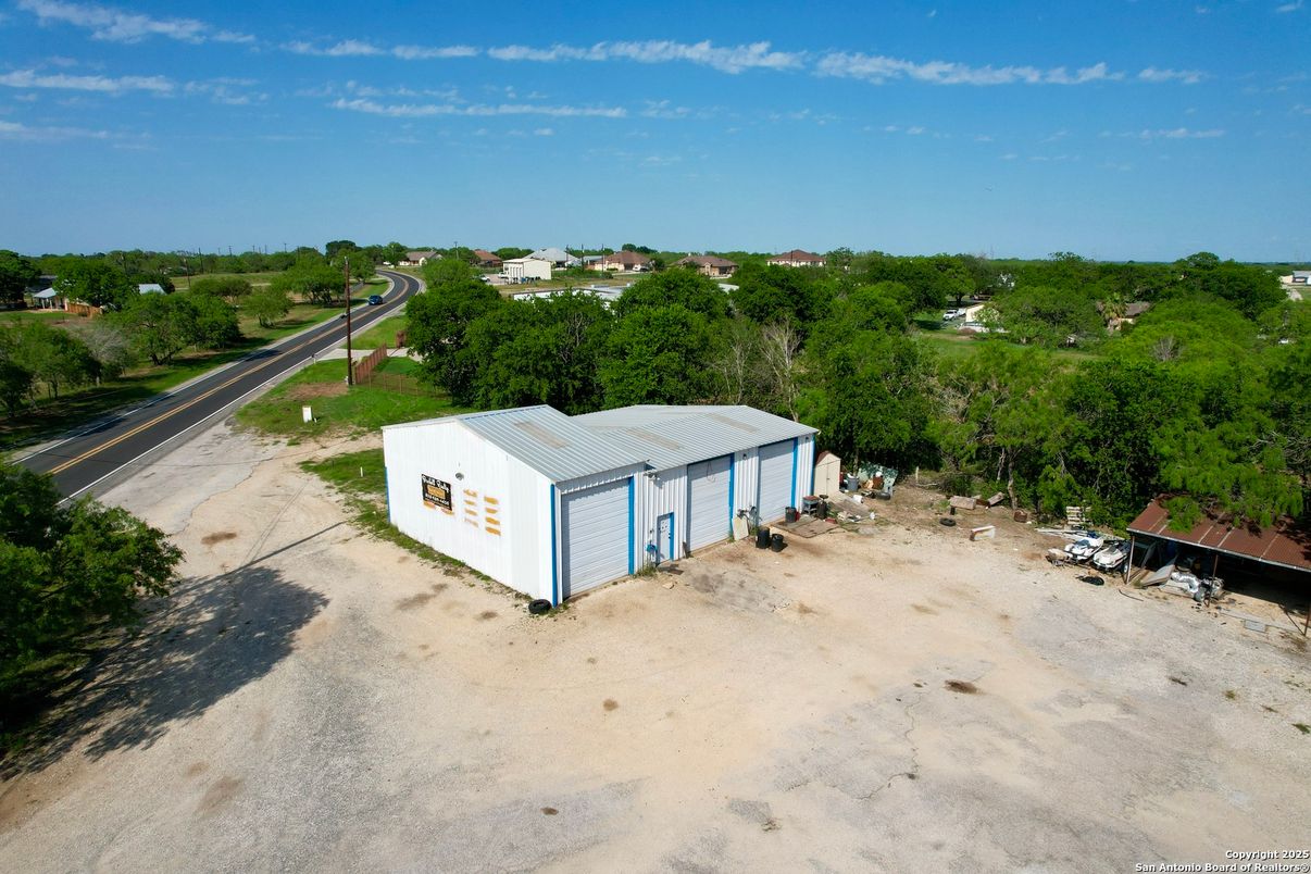 Exterior, Drone