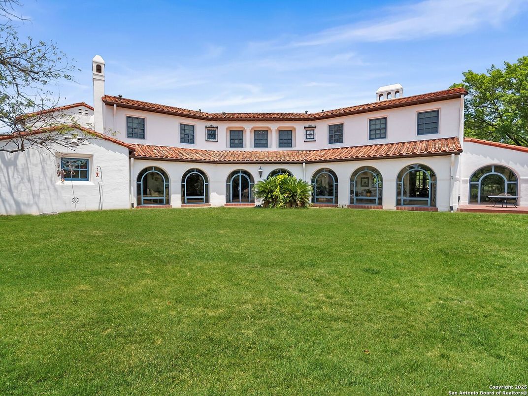 Backyard, Exterior, Facade, Spanish Mediterranean