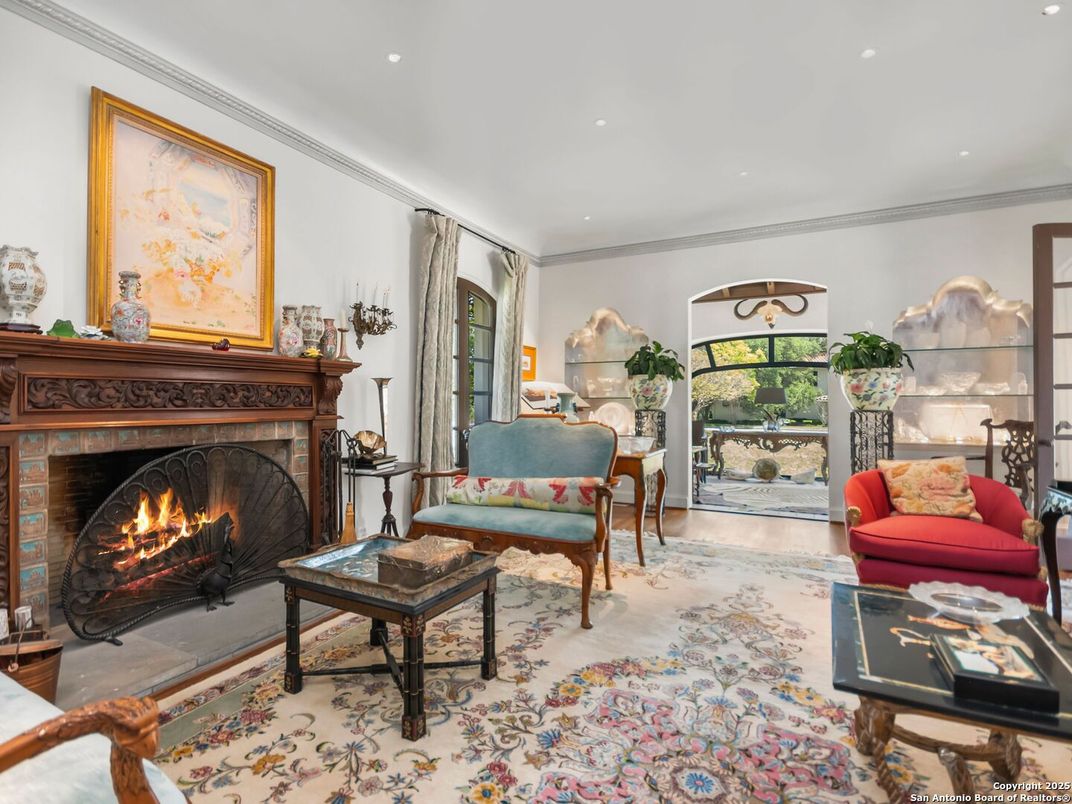 Fireplace, Interior, Living room, Recessed Lighting