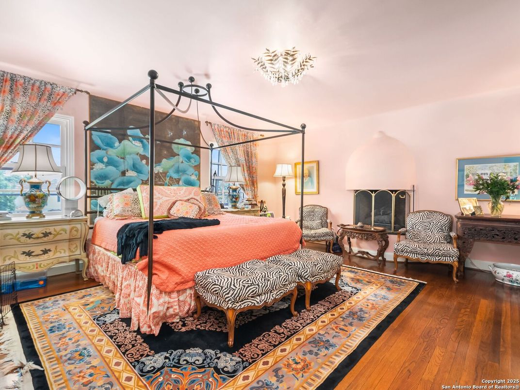 Bedroom, Fireplace, Interior, Wood Texture Flooring