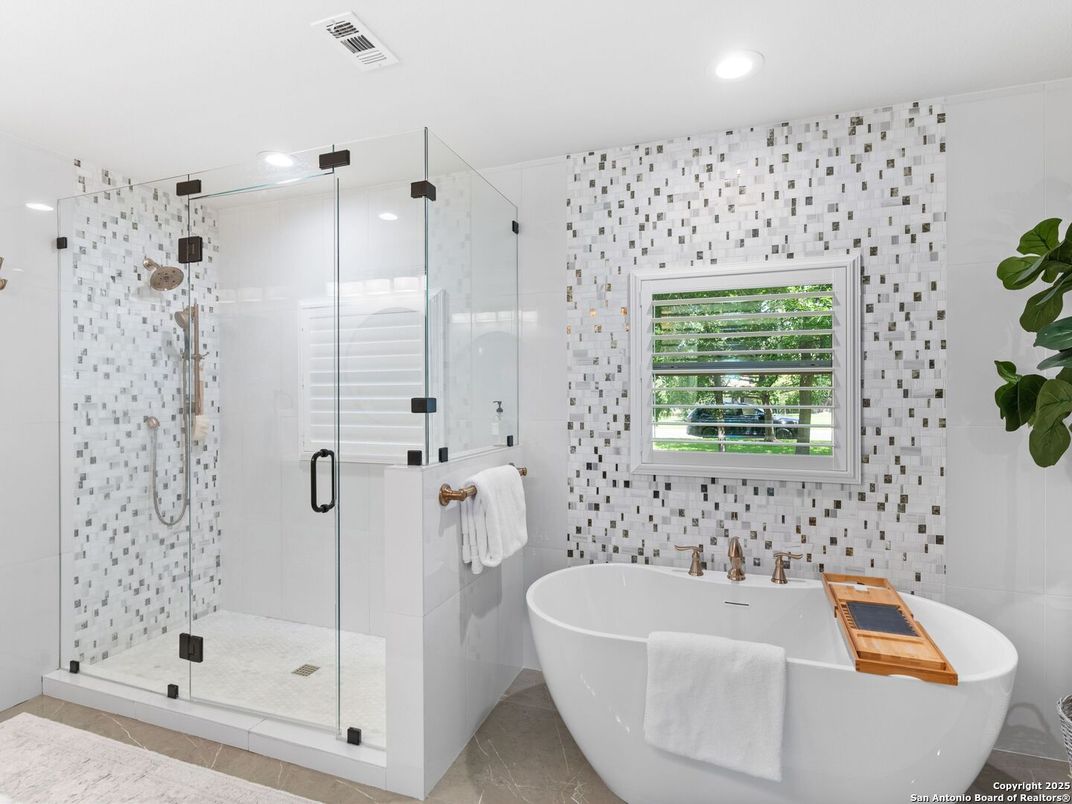 Bathroom, Free Standing Baths, Glass Shower, Interior, Recessed Lighting