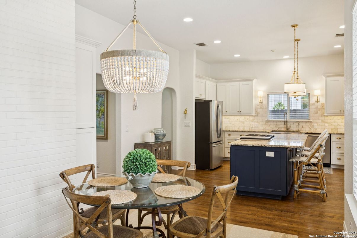 Chandelier, Dining room, Interior, Kitchen, Pendant Lights, Recessed Lighting, Wood Texture Flooring