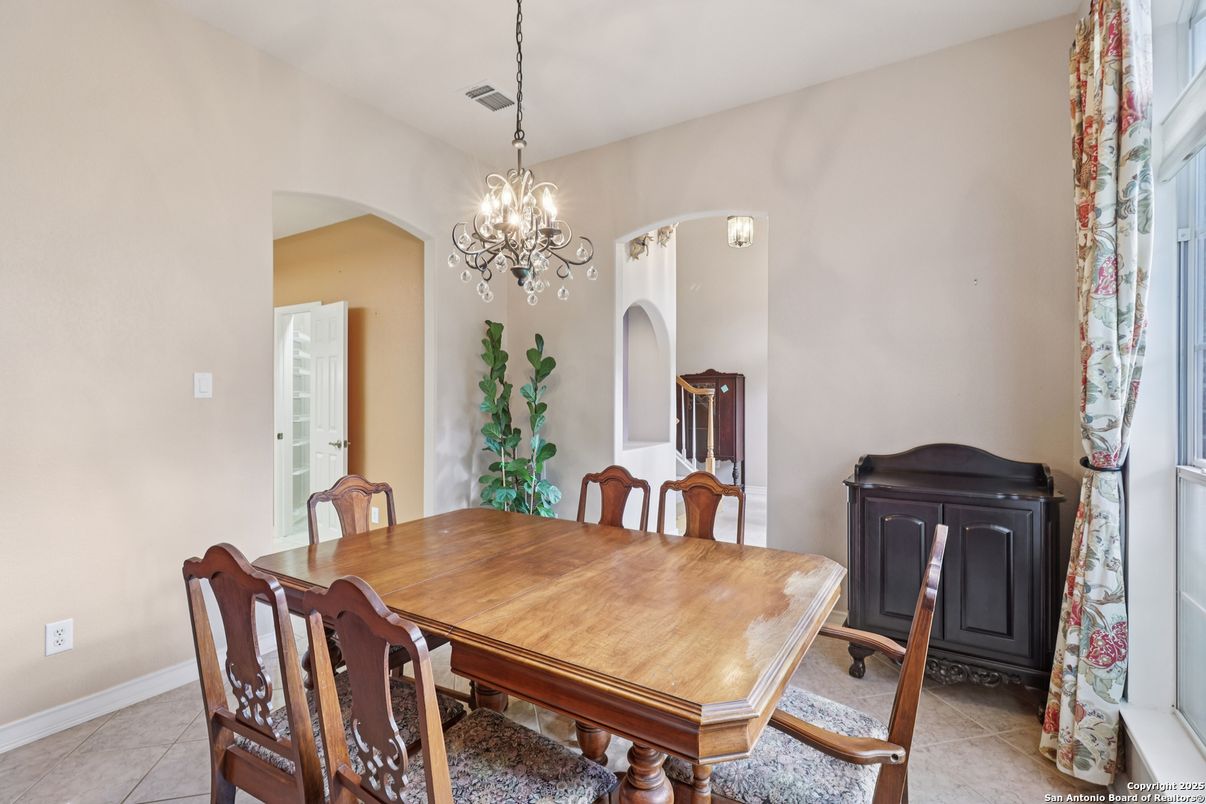 Chandelier, Dining room, Interior