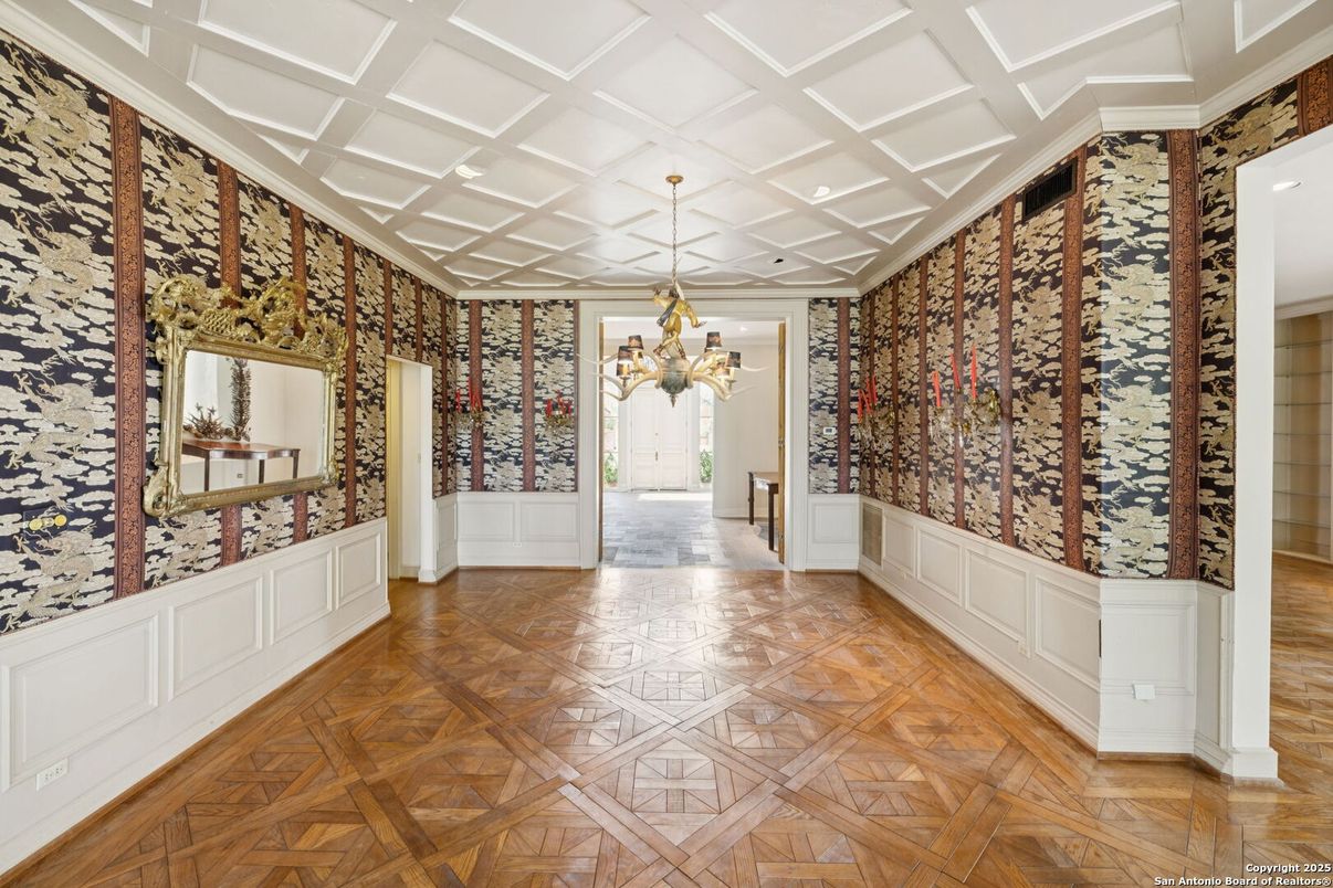 Chandelier, Empty room, Interior, Wood Texture Flooring