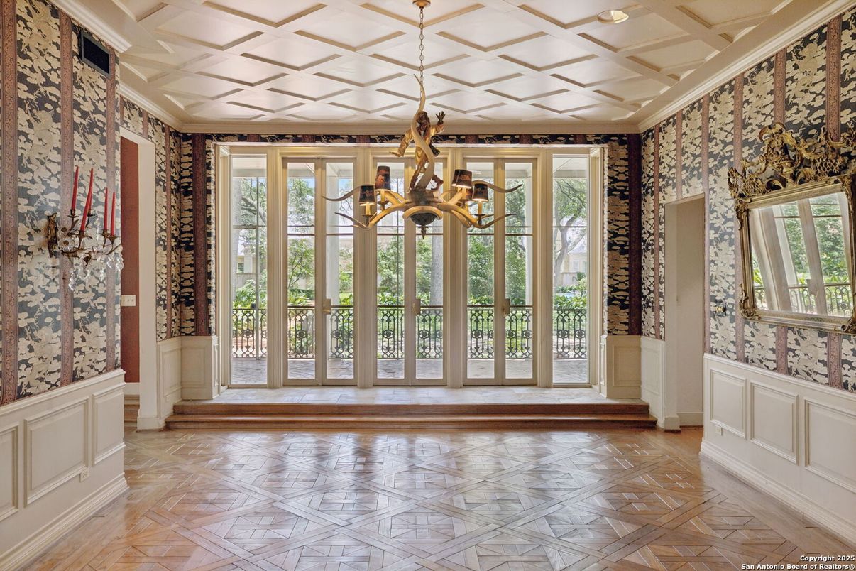 Chandelier, Empty room, Interior