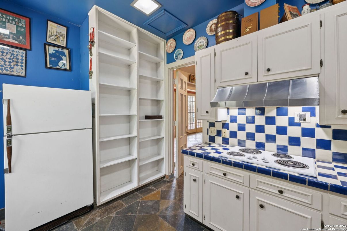 Interior, Kitchen, Recessed Lighting, Tile Countertops