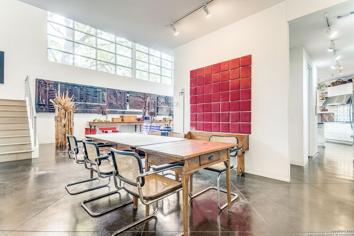 Dining room, Interior