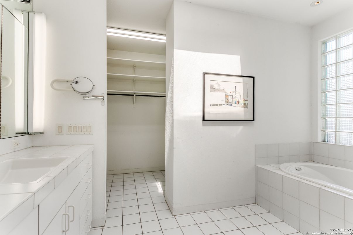Bathroom, Interior, Recessed Lighting, Tile Countertops