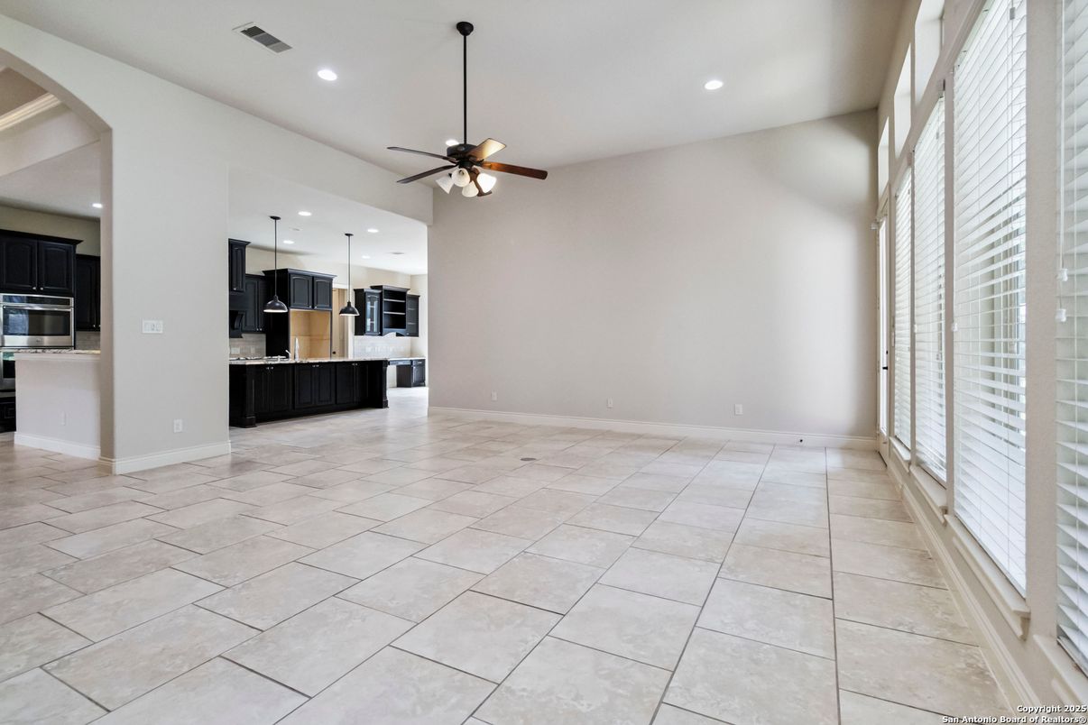 Empty room, Interior, Kitchen, Recessed Lighting