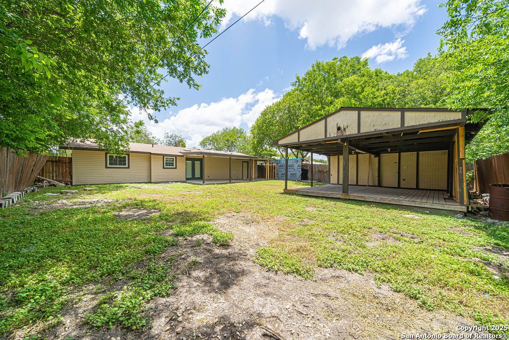 Backyard, Exterior