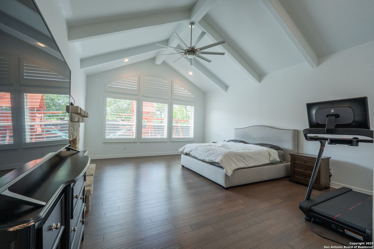 Bedroom, Fitness Equipment, Interior, Recessed Lighting, Wood Texture Flooring