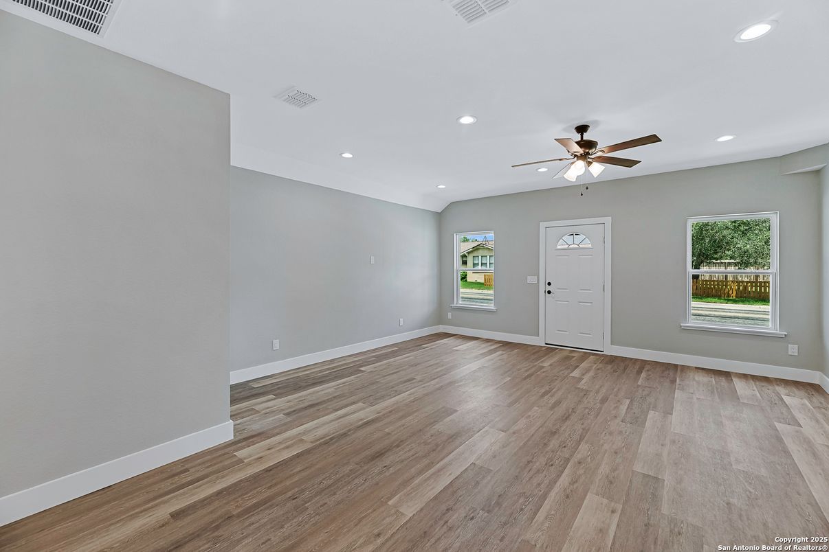 Empty room, Interior, Recessed Lighting, Wood Texture Flooring