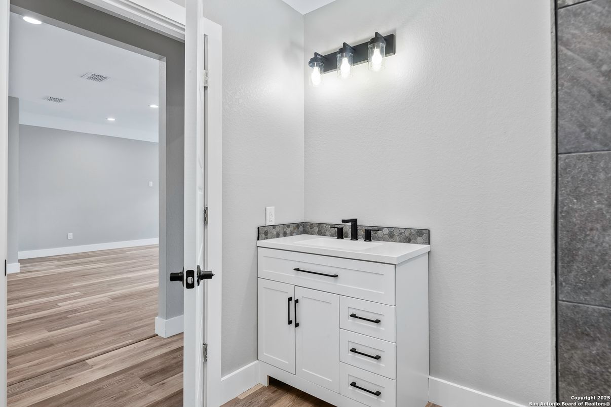 Bathroom, Interior, Recessed Lighting, Wood Texture Flooring